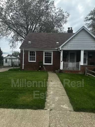 Main picture of 23772 Brittany Ave