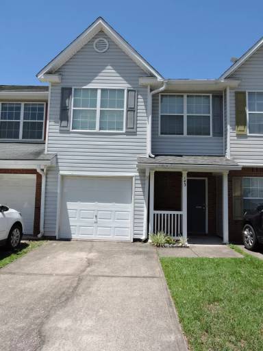 Main picture of 143 Swaying Pine Ct