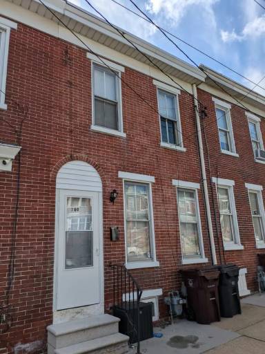 Main picture of 720 S Harrison St