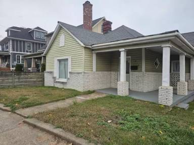 Main picture of 1014 11th Ave N