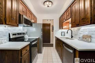 Main picture of 456 Summit Ave