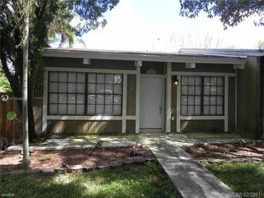 Main picture of 13631 SW 101st Ln