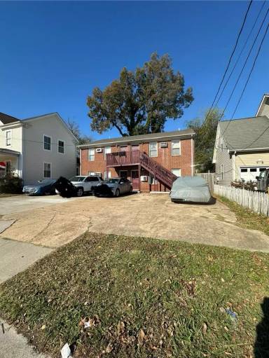 Main picture of 724 W 35th St