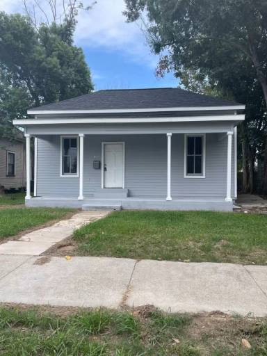 Main picture of 427 Ford St
