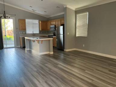 Main picture of 4714 Monarch Ln