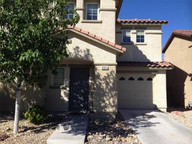 Main picture of 11901 Giles St