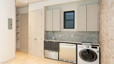 Main picture of 24 Jane St