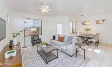 Main picture of 3541 W Marconi Ave