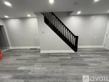 Main picture of 6051 N Norwood St