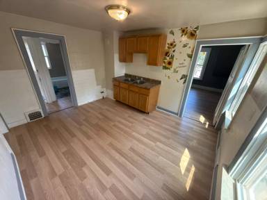 Main picture of 3201 N 39th St