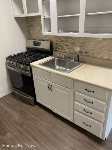 Main picture of 935 Forest St