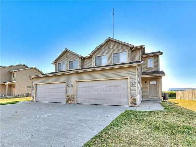 Main picture of 2909 SE Keystone Dr