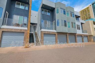 Main picture of 3rd Avenue Palms