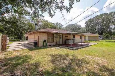 Main picture of 3965 Hale St