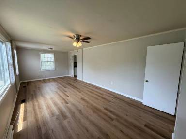 Main picture of 1307 Melody Ln