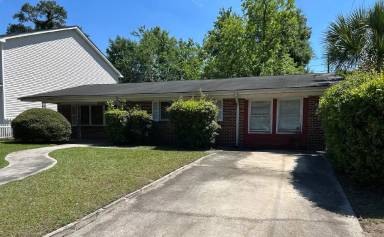 Main picture of 2201 E 37th St