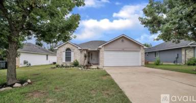 Main picture of 910 Lantana Ln