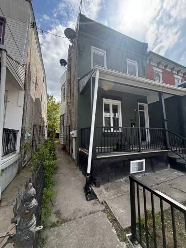 Main picture of 6022 Pine St