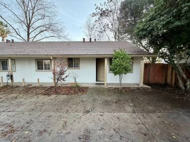 Main picture of 2228 Roanoke Ave