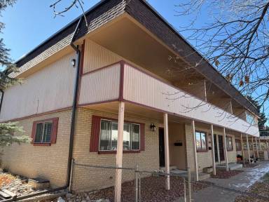 Main picture of 6781 S Race St