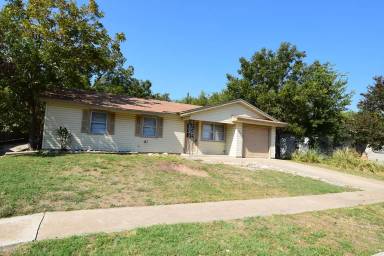 Main picture of 1010 S 27th St