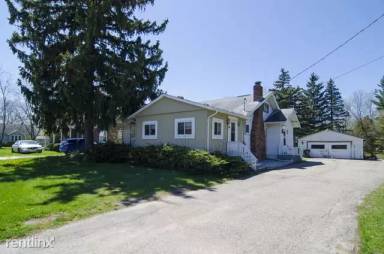 Main picture of 3200 Crooks Rd