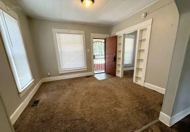 Main picture of 1304 N Fairview Ave
