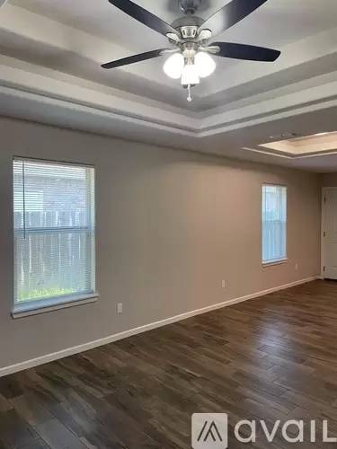 Main picture of 3810 Valeria St