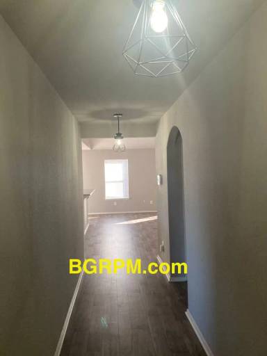Main picture of 2430 Canterbury Ln
