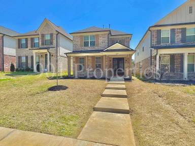 Main picture of 10131 Macon Rd