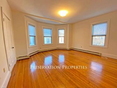 Main picture of 599 Washington St