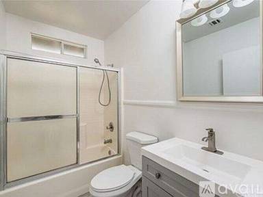 Main picture of 1028 W 19th St