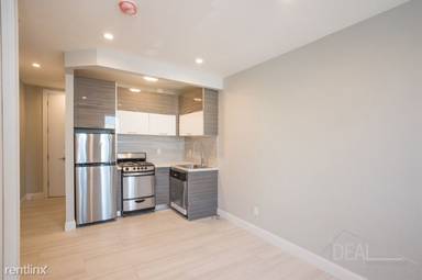 Main picture of 222 Monroe St