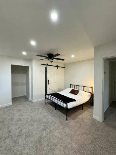 Main picture of 2222 W Morningside Dr