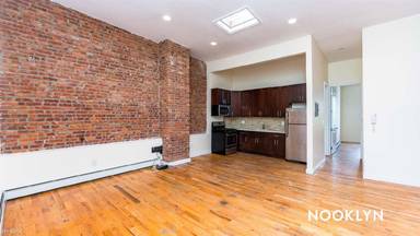 Main picture of 369 Weirfield St