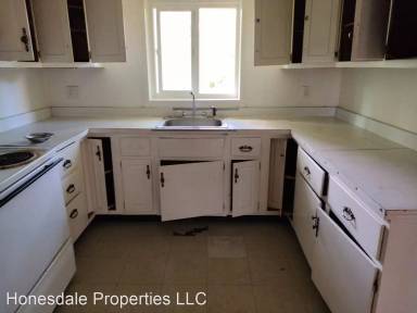 Main picture of 34 & 116-150 Rosalyn Ct Apartments