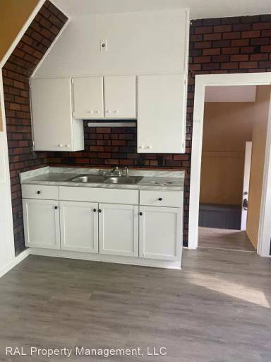 Main picture of 3110 Colburn Ave