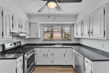 Main picture of 1002 Fordham Ave