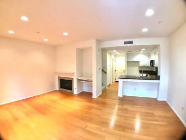Main picture of 305 Calle Campanero