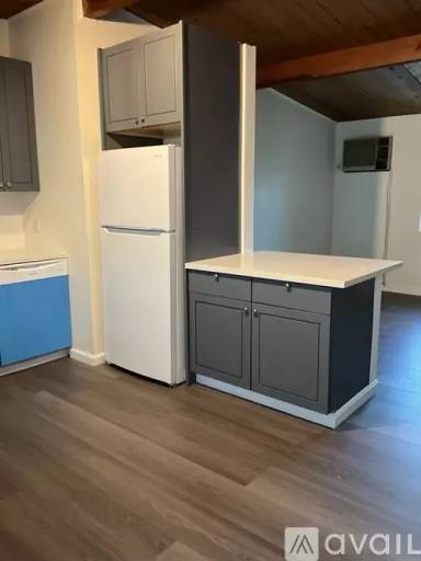 Main picture of 131 Kent Ave