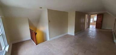 Main picture of 2950 Kling Ave