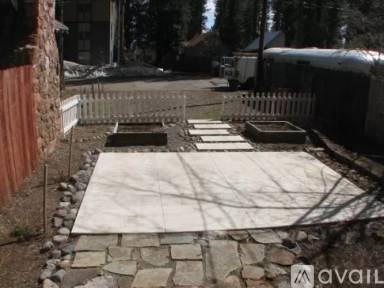 Main picture of 8261 Golden Ave