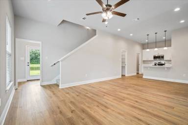 Main picture of 950 Gibson Ct