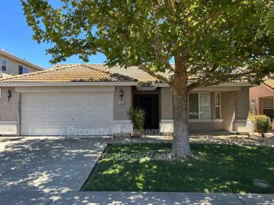 Main picture of 9829 Lucca Way