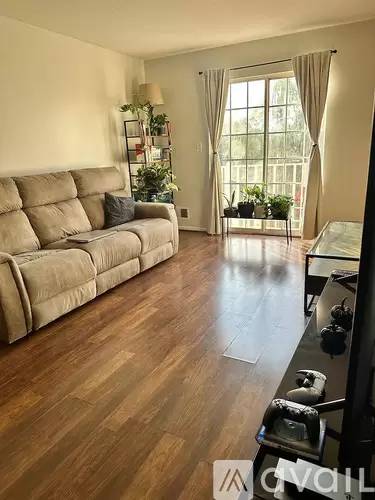 Main picture of 46 Cherry St