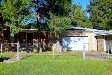 Main picture of 1305 Basil St