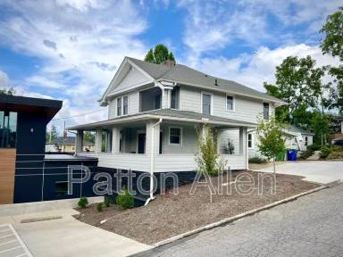 Main picture of 301 Merrimon Ave