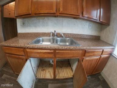 Main picture of 3470 E 125th St