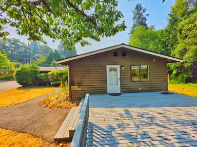 Main picture of 8727 128th Ave NE