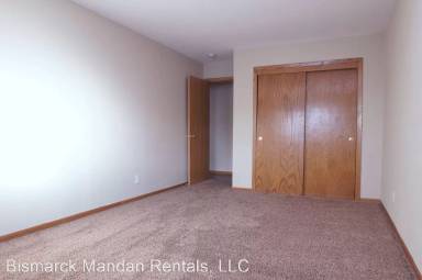 Main picture of 2112 E Divide Ave